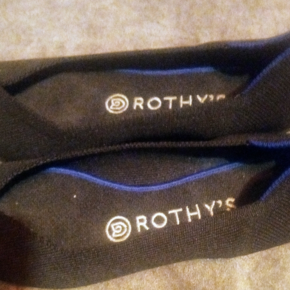 Pointy toe black Rothy’s flats - Picture 2 of 5